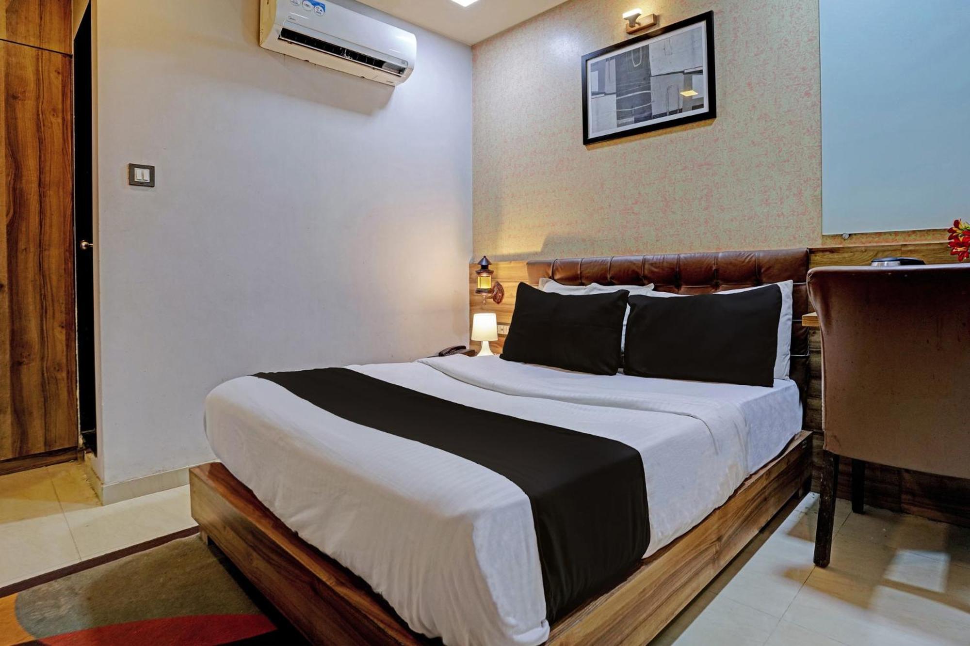 Hotel O Blue Inn Residence Near R City Mall Мумбай Екстериор снимка