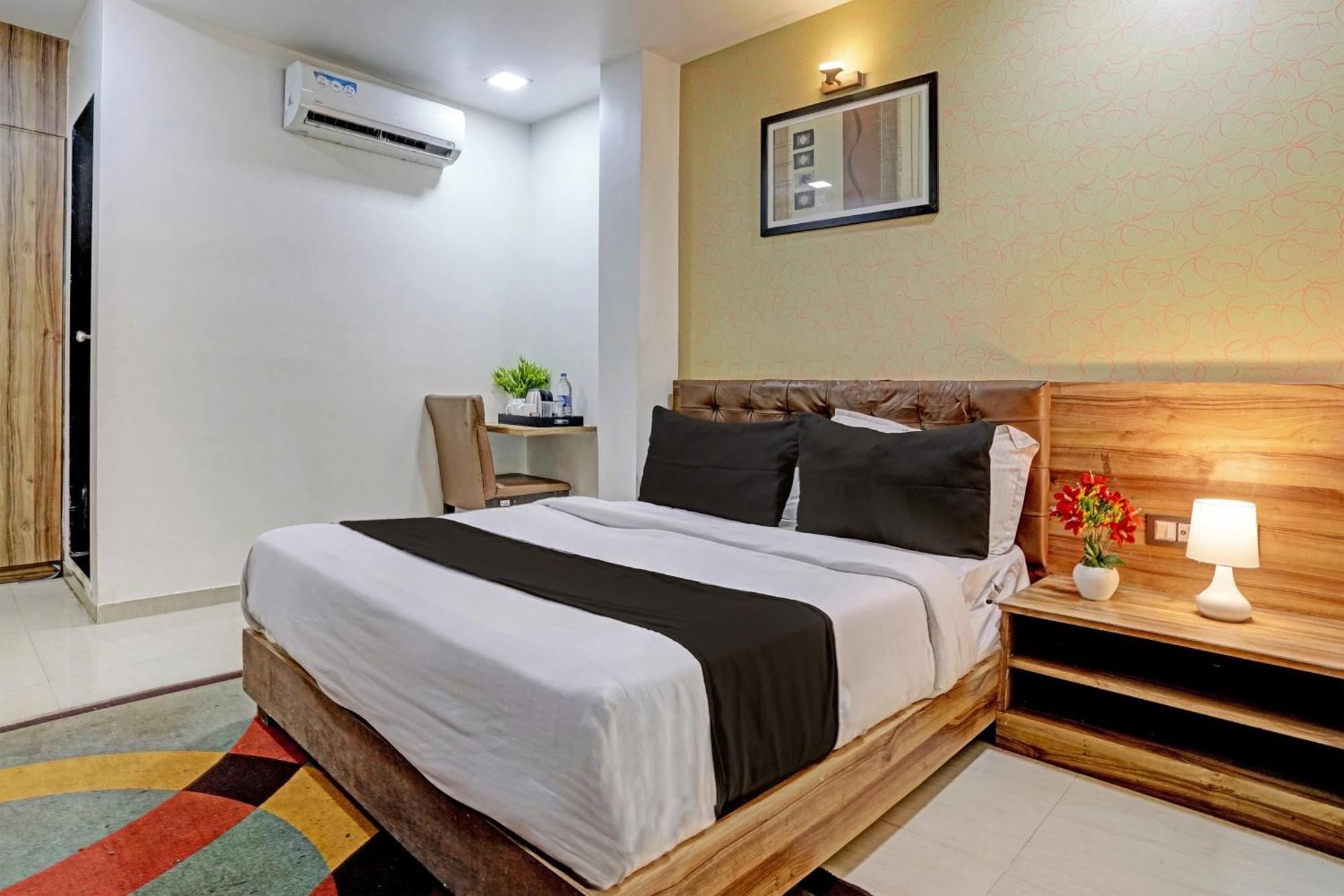Hotel O Blue Inn Residence Near R City Mall Мумбай Екстериор снимка