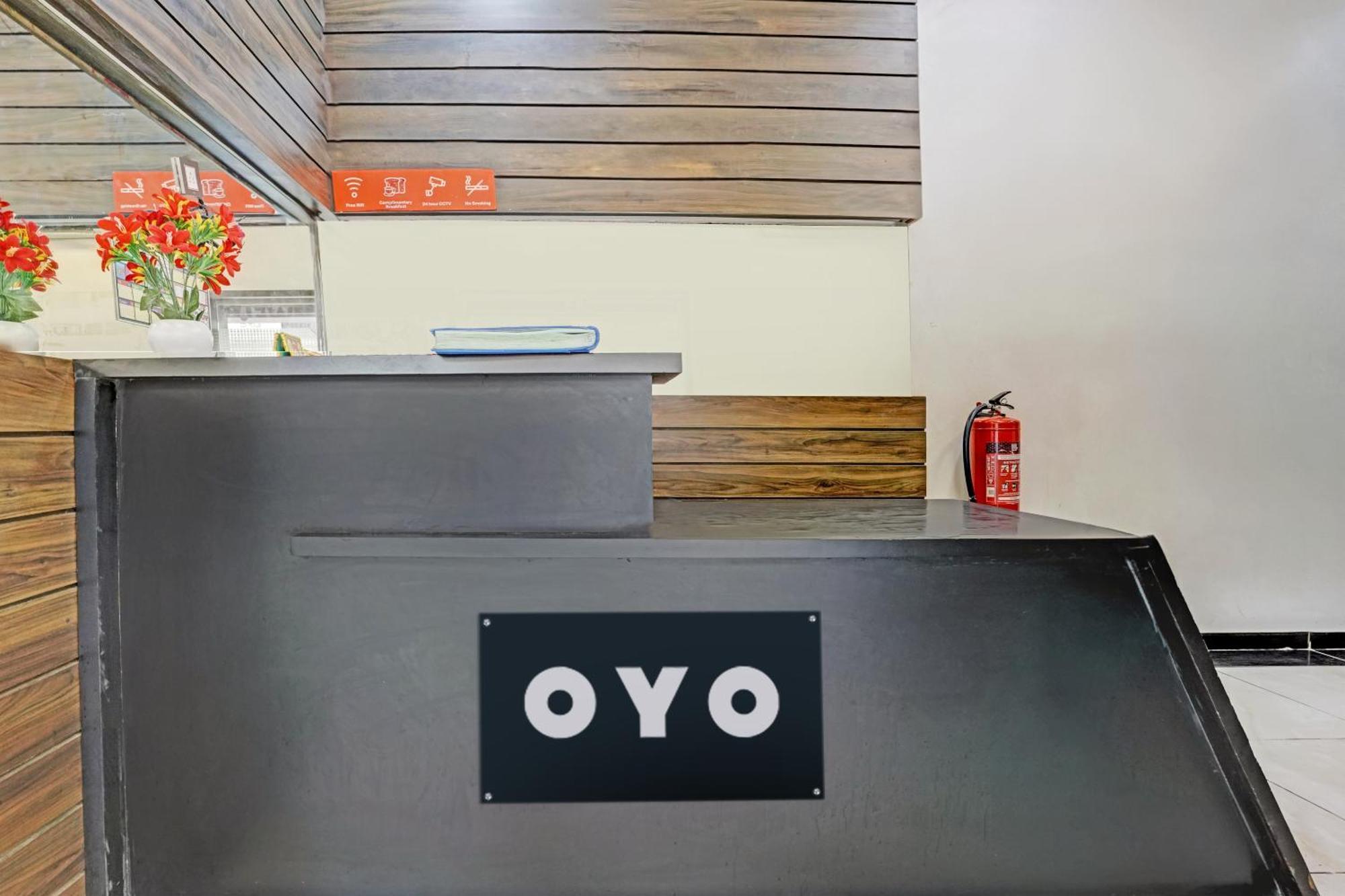 Hotel O Blue Inn Residence Near R City Mall Мумбай Екстериор снимка